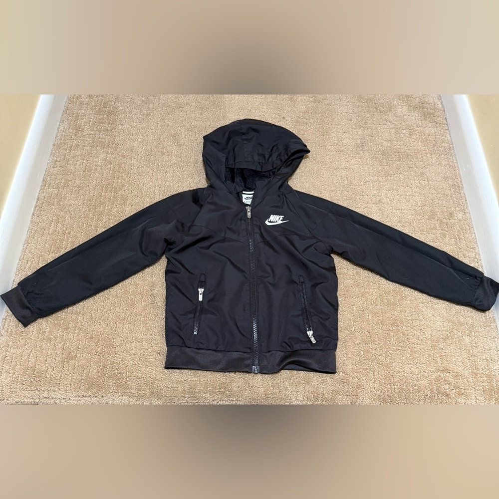 NWOT Boys Nike Black Full-Zip Windbreaker